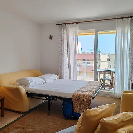 Cozy - 350 From The Sea - And Bright With Balcony - Antibes